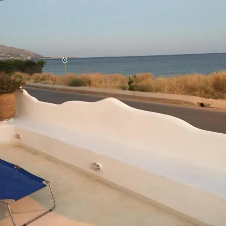 Blue Sea Villa & Apartments Makrýgialos Extérieur photo